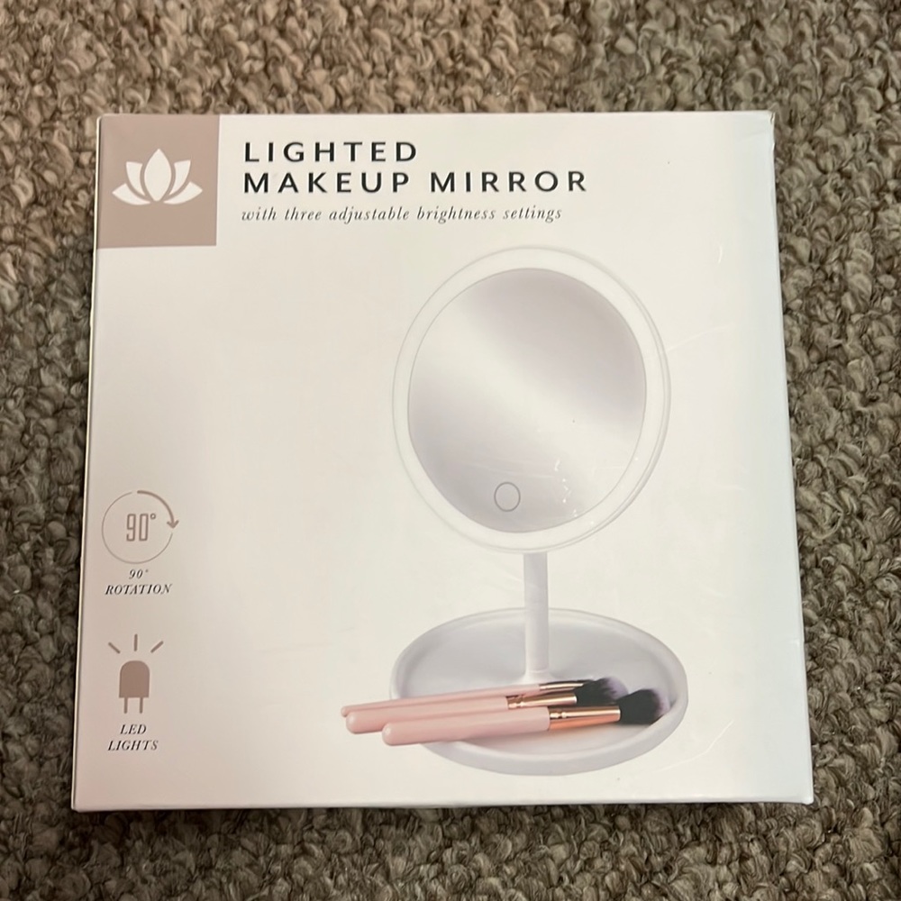 NIB Lightup LED Makeup Mirror USB powered with storage tray